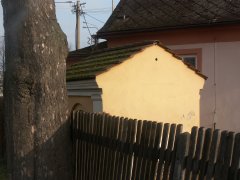 pohled zezadu zprava
