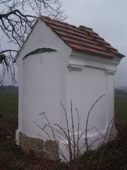 pohled zezadu zleva
