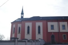 pohled zleva