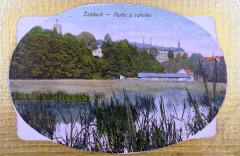 dobová pohlednice zámku s kaplí