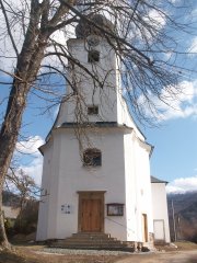průčelí kostela