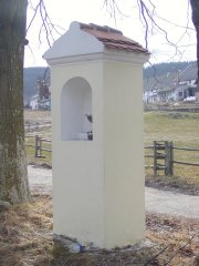 pohled zepředu zprava