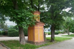 pohled zezadu zprava