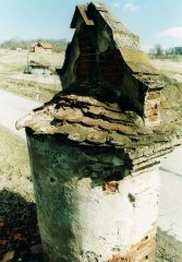 pohled zezadu zleva