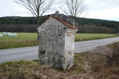 pohled zezadu zleva