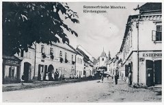 starší foto kostela (v pozadí)
