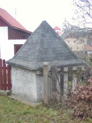 pohled zezadu zprava
