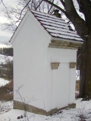 pohled zezadu zleva