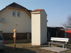 pohled zezadu zprava