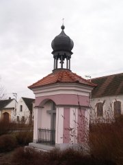 pohled zezadu zleva