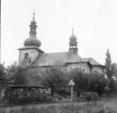 starší foto kostela