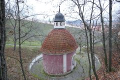 pohled zezadu zleva