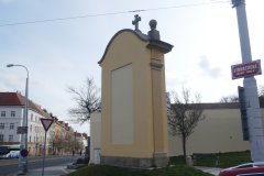 pohled zezadu zleva