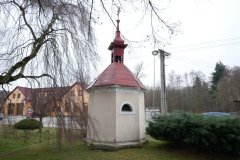 pohled zezadu zleva