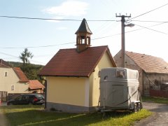 pohled zezadu zprava