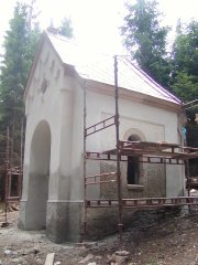 pohled zepředu zprava