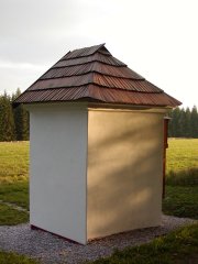 pohled zezadu zprava