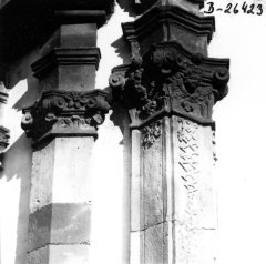 portál kostela