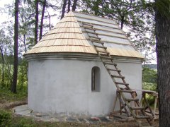 pohled zezadu zleva