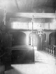 historické foto interiéru původního kostela - kůr