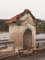 pohled zepředu zleva