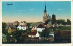 dobová pohlednice města s kostelem