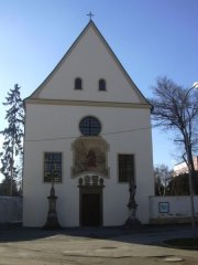 průčelí kostela
