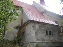 pohled zezadu zleva