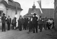 starší foto kaple (za průvodem)