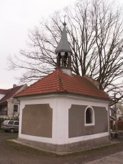 pohled zezadu zleva