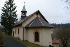 pohled zezadu zprava