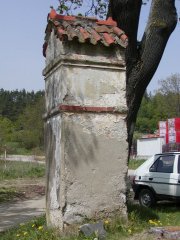 pohled zezadu zleva
