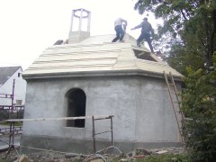 pohled zezadu zprava