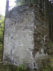 pohled zezadu zleva