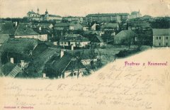 dobová pohlednice vsi s kostelem (vlevo na obzoru)