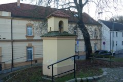 pohled zezadu zprava