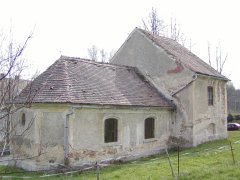 pohled zezadu zleva