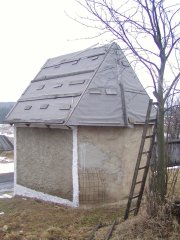 pohled zezadu zprava