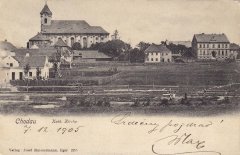 dobová pohlednice města s kostelem