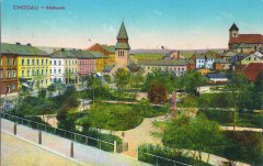 dobová pohlednice města s kostelem