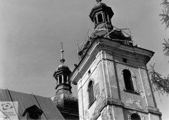 věže kostela