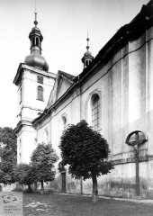 starší foto kostela