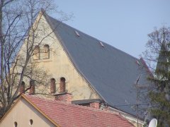 pohled zepředu zprava