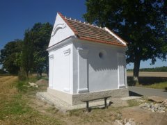 oprava kaple - pohled zezadu zleva