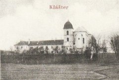 dobová pohlednice s motivem kostela