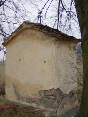 pohled zezadu zleva