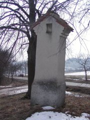 pohled zezadu zleva