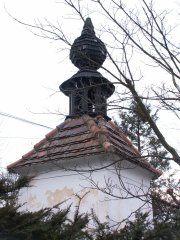 pohled zezadu zleva