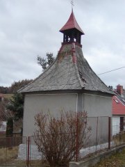 pohled zezadu zleva