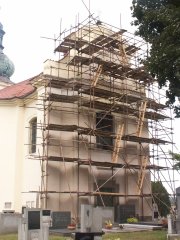 průčelí kostela